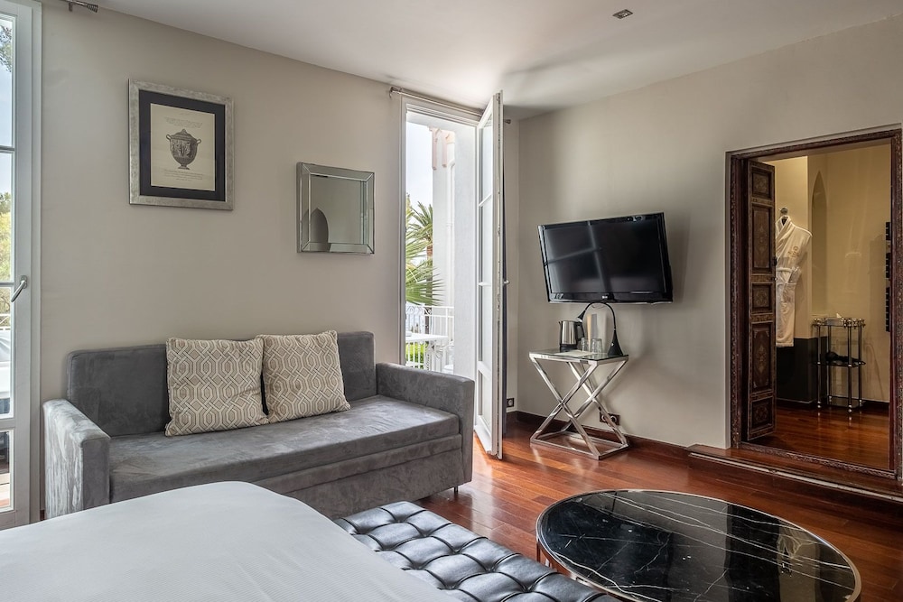 Deluxe Room, Terrace Jacuzzi photo 3