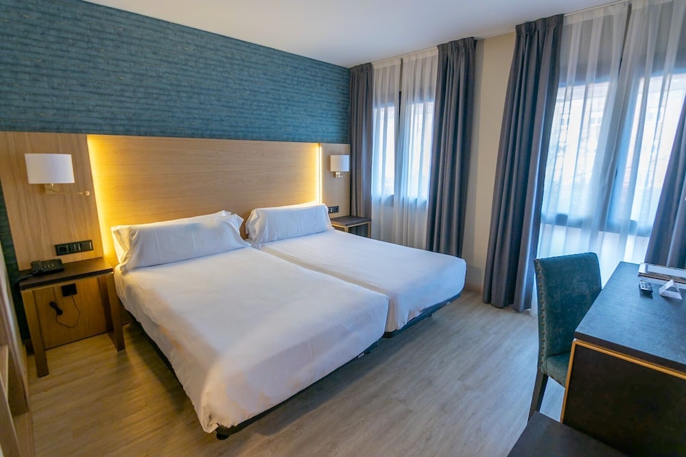 Comfort Twin Room - Photo 2