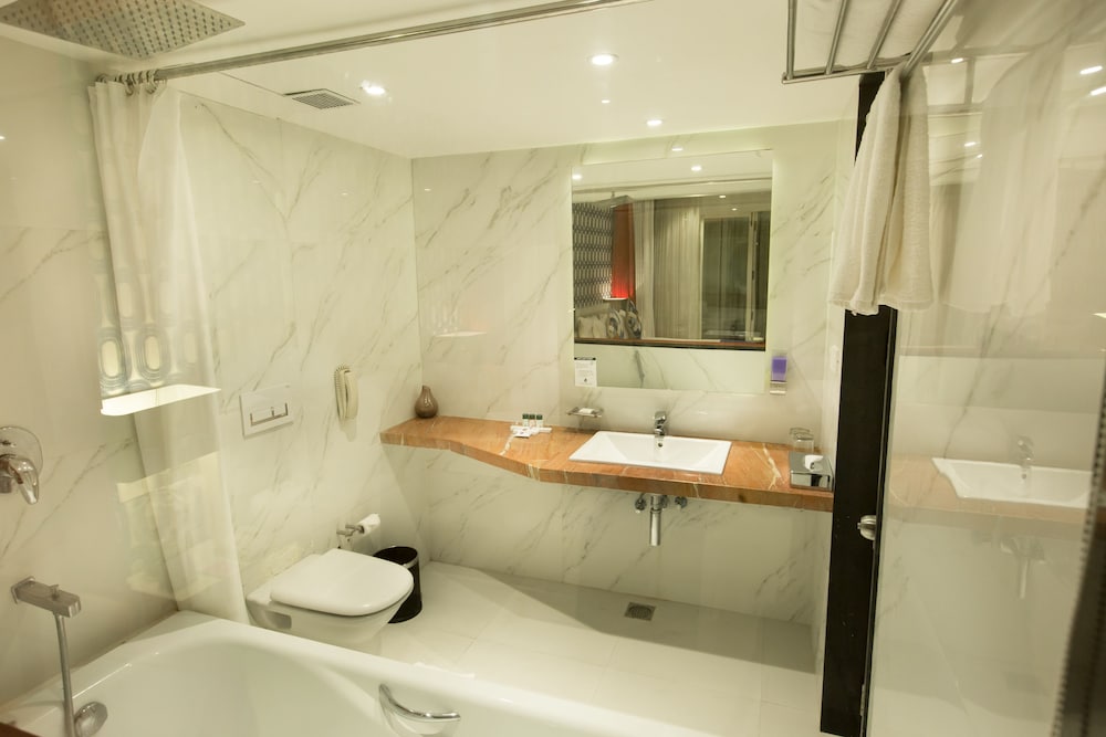 Executive Suite, City View Executive Suite, City View