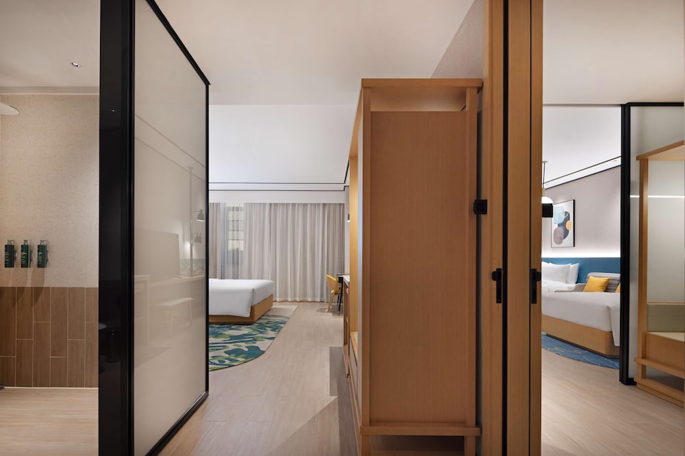 Room, 1 King Bed photo 1