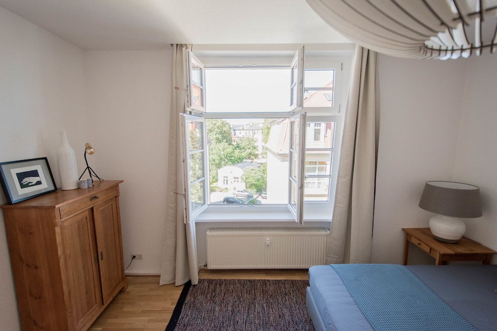 Design Condo, 2 Bedrooms, Kitchen, City View photo 1