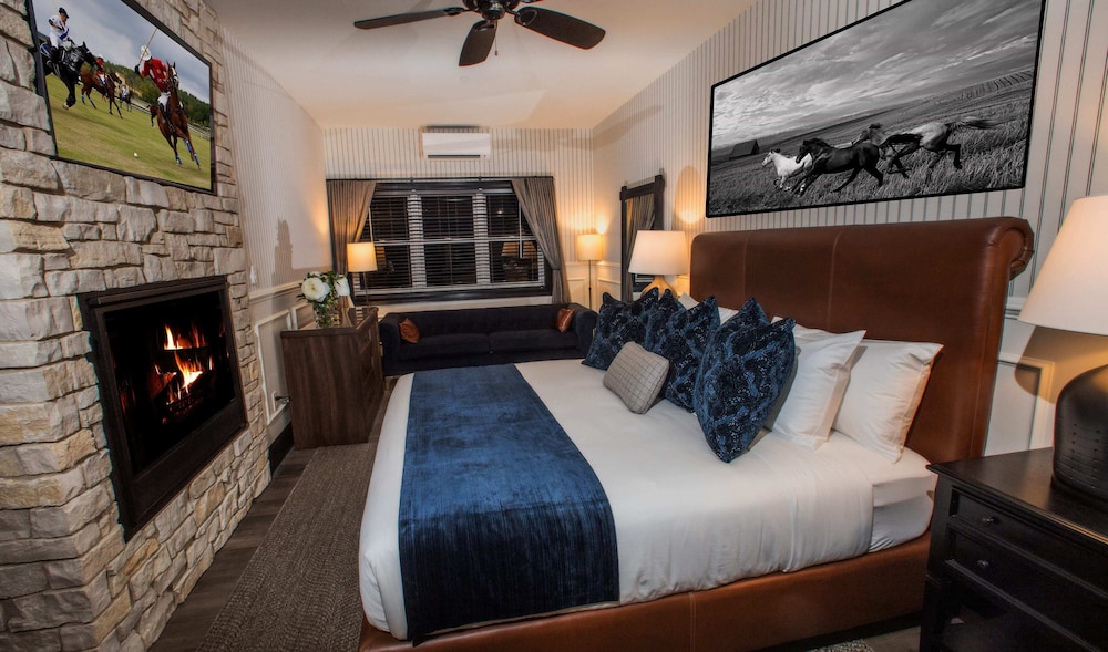 Deluxe Room - Adults Only