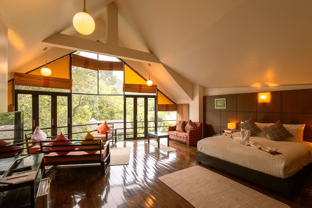 Penthouse - Photo 1