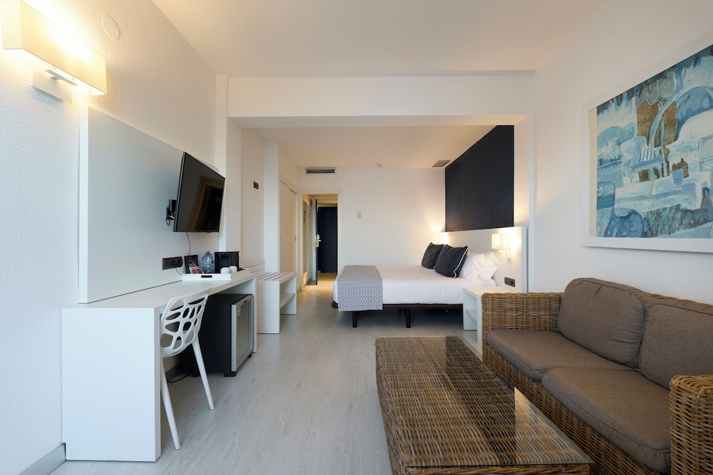 Junior Suite, Sea View (Single Use) - Photo 3