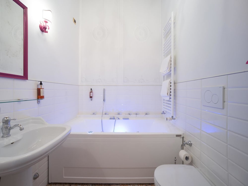 Junior Suite con Hot Tub - Photo 12