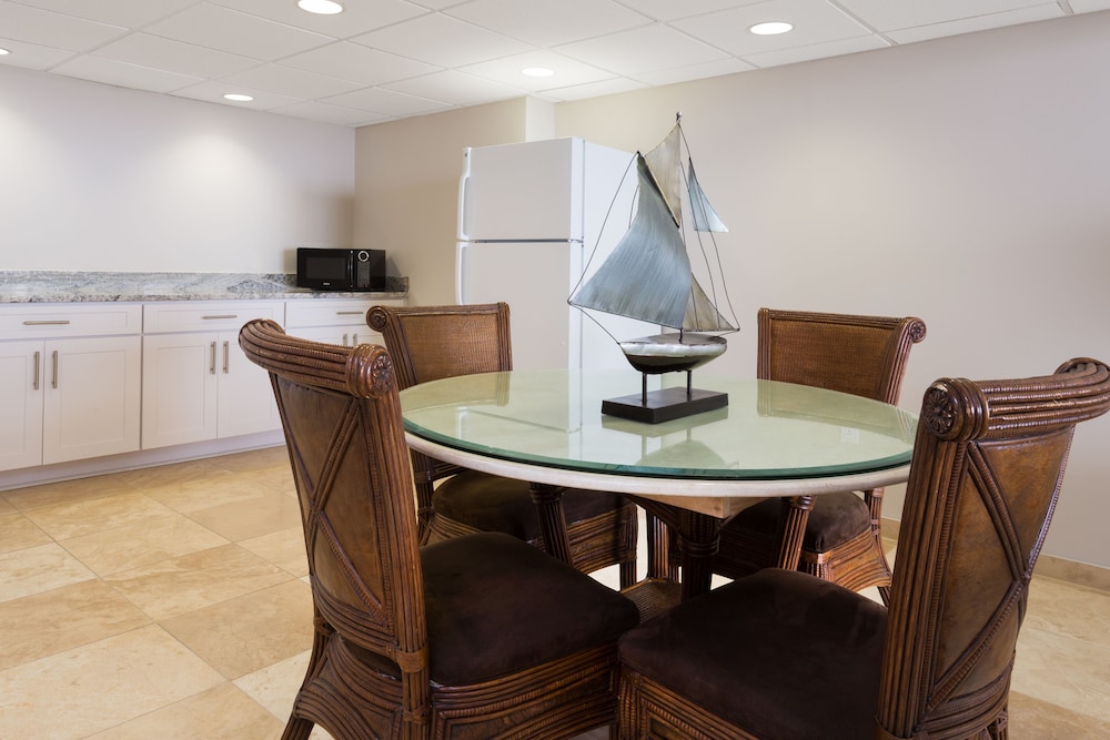 Suite, 1 Bedroom, Oceanfront - Photo 1