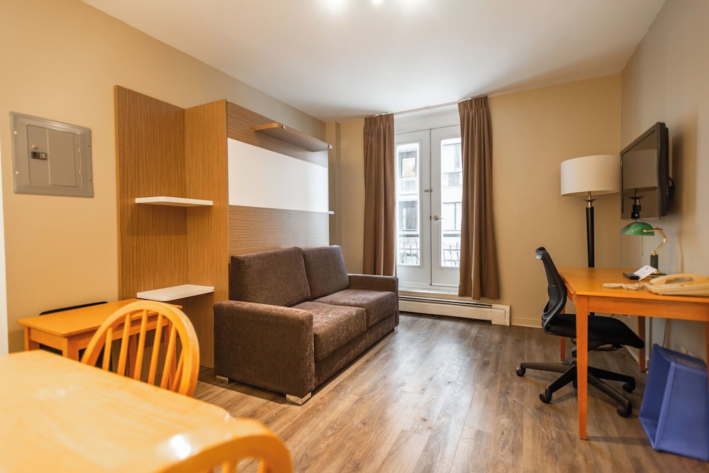 Suite, 1 Bedroom - Photo 6