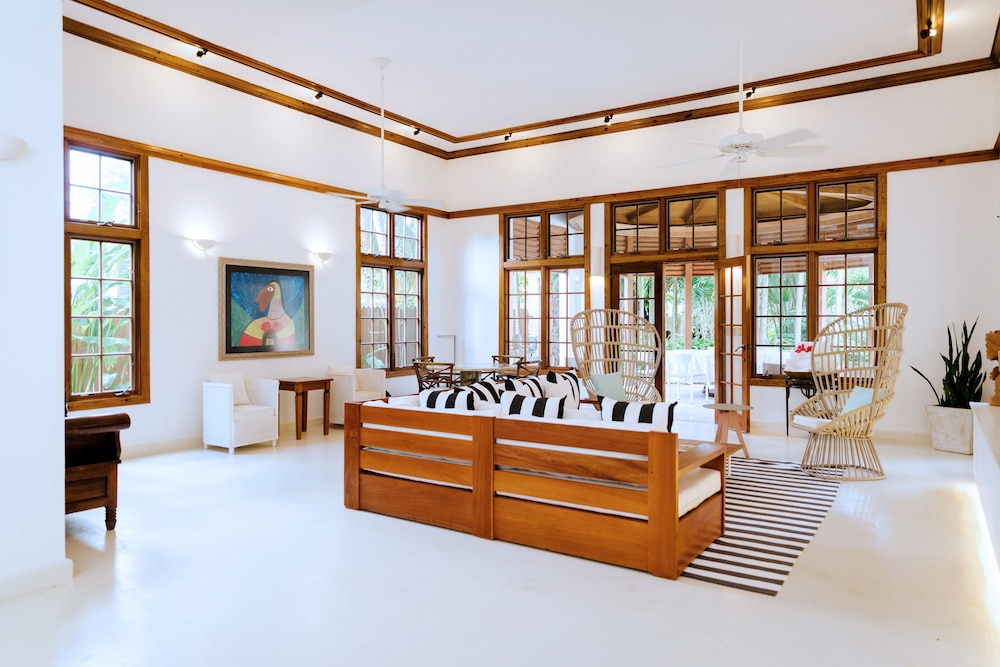 Luxury Villa, 5 Bedrooms photo 2