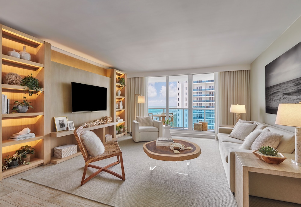 Room, 1 King Bed, Balcony, Ocean View