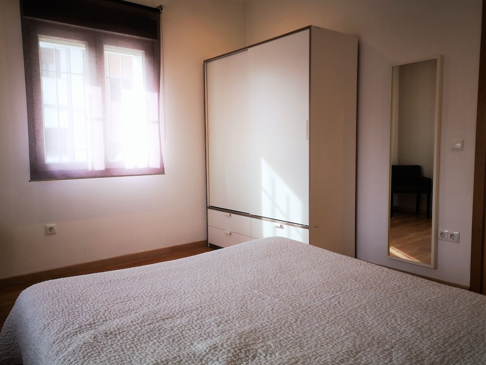 Apartment, Private Bathroom - Photo 15