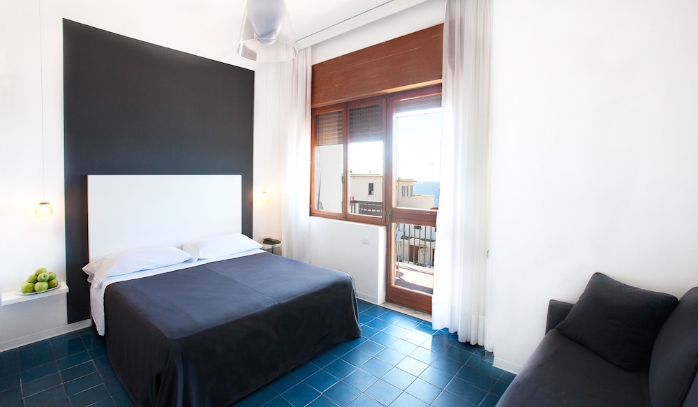 Quadruple Room, Sea View
