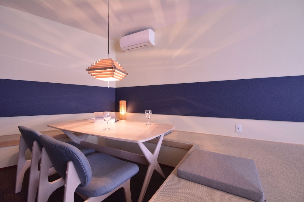 Luxury Studio Suite, Multiple Beds, Non Smoking, Refrigerator & Microwave photo 2