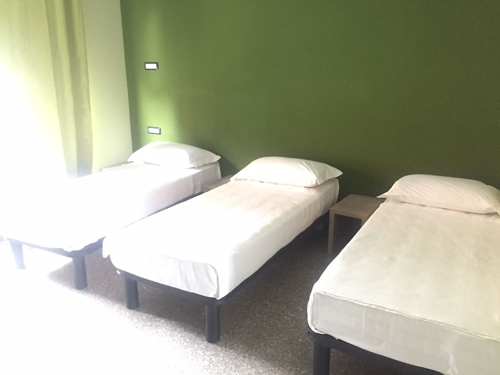 Basic Triple Room