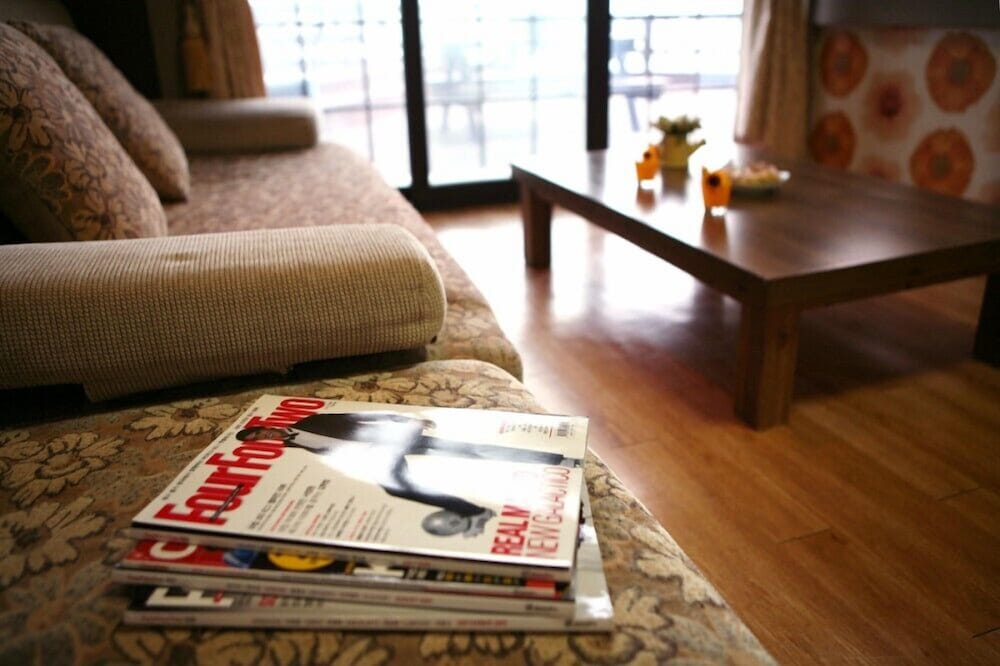 Room (102) photo 3