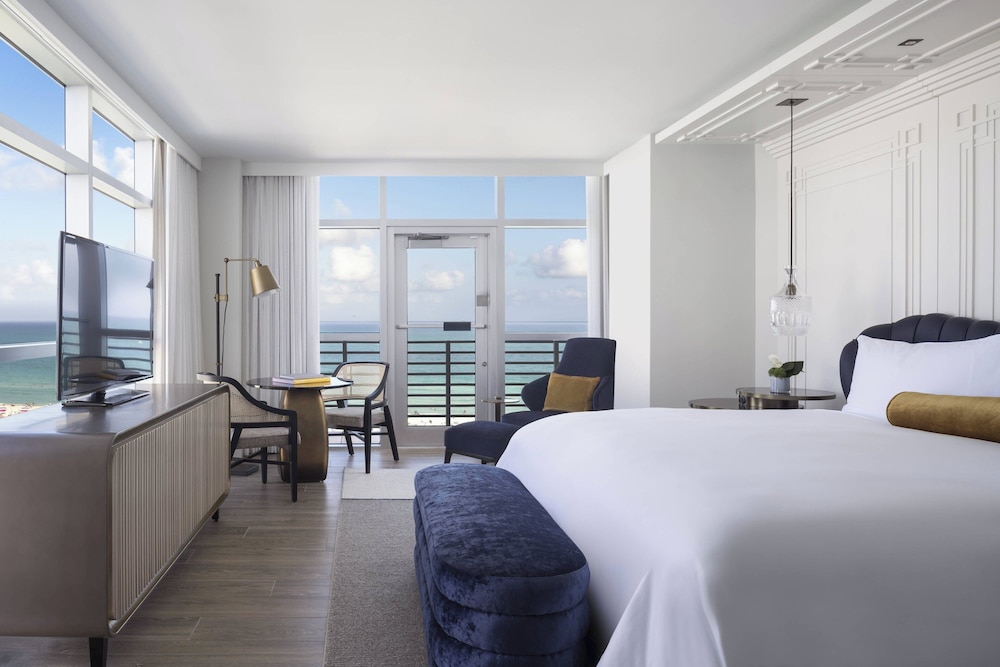 Club Room, 1 King Bed, Ocean View - Photo 1