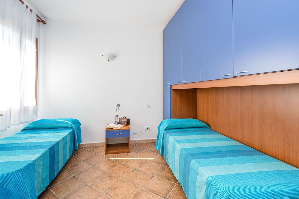 Family Apartment, Multiple Bedrooms, 2 Bathrooms (Le Dimore di Nettuno 3 With Pool)