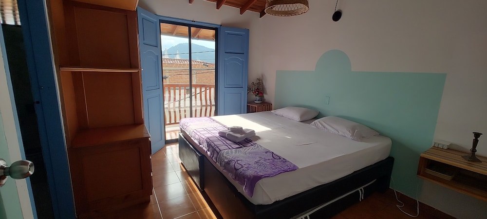 Traditional Double or Twin Room, 1 King Bed