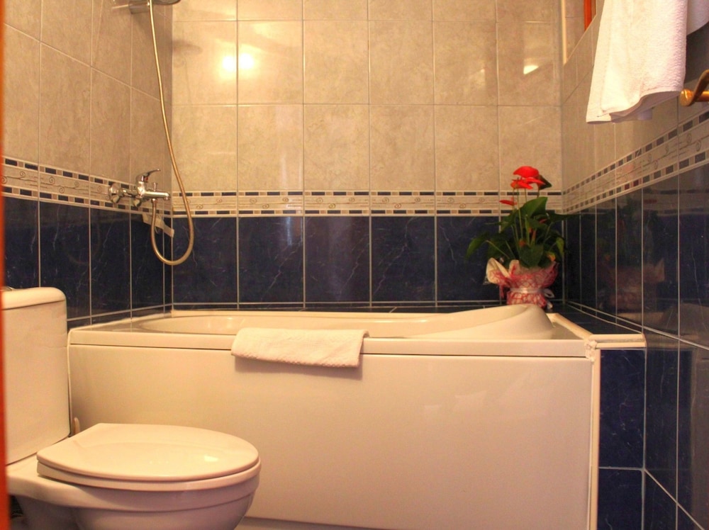 Family Apartment, 2 Bedrooms, Sea View, Sea Facing photo 2
