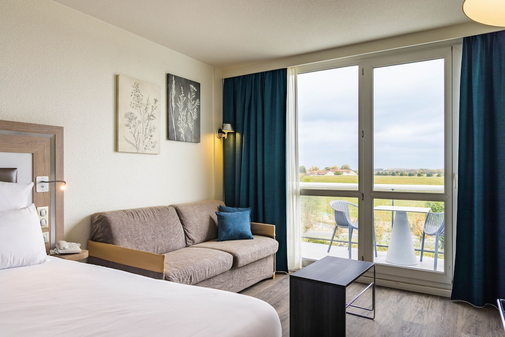 Superior Room, 1 Queen Bed with Sofa bed, Balcony