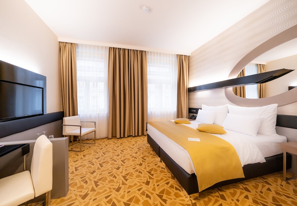 Deluxe Double or Twin Room - Photo 3