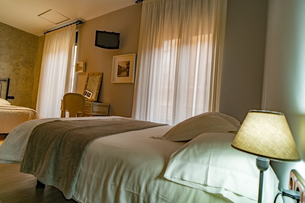 Triple Room - Photo 2