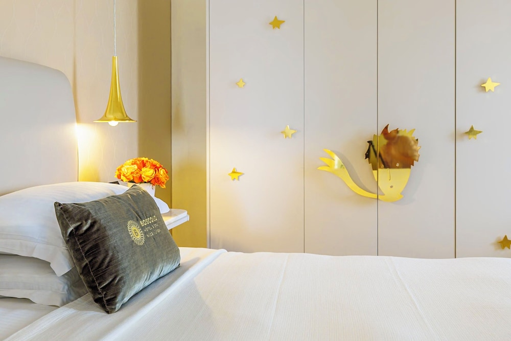 Suite (River)
