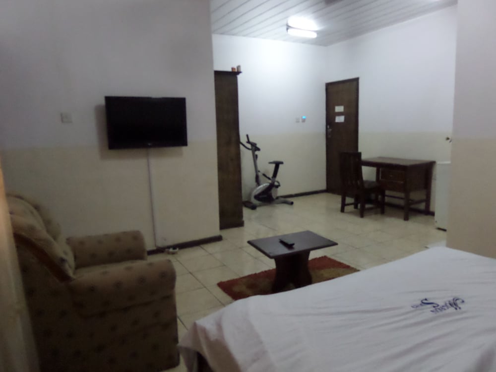 Business Suite photo 3