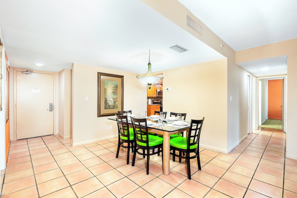 3 Bedroom Suite with Washer and Dryer - Photo 14