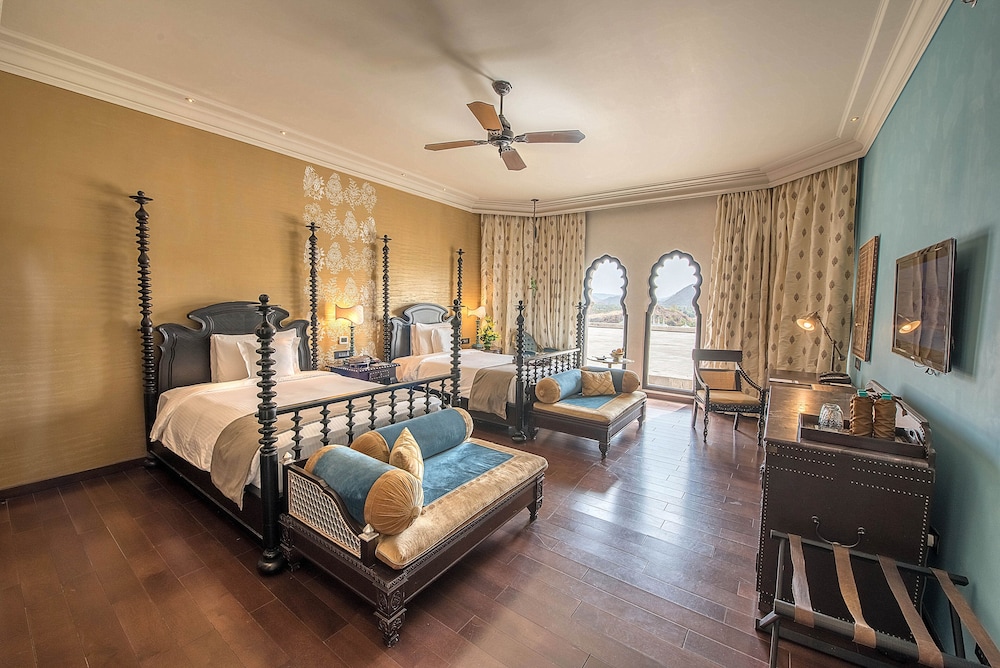 Signature Twin Room, 2 Double Beds - Photo 1