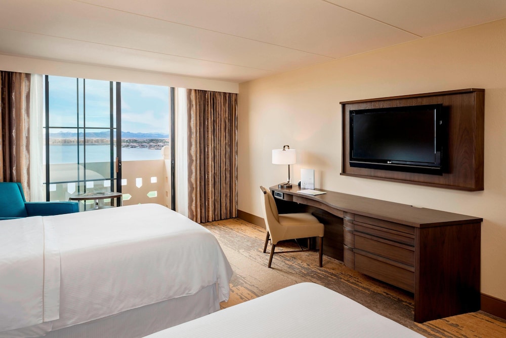Room, 2 Double Beds, Lake View (Mobility Accessible, Tub)