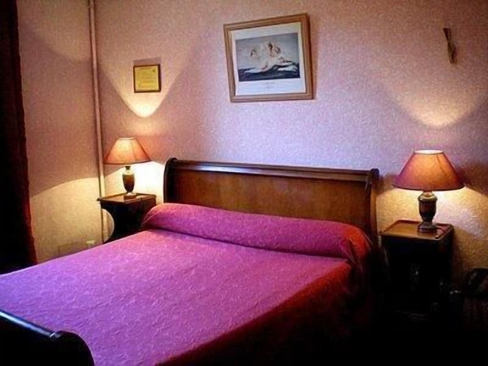 Standard Double Room, Bathtub photo 2
