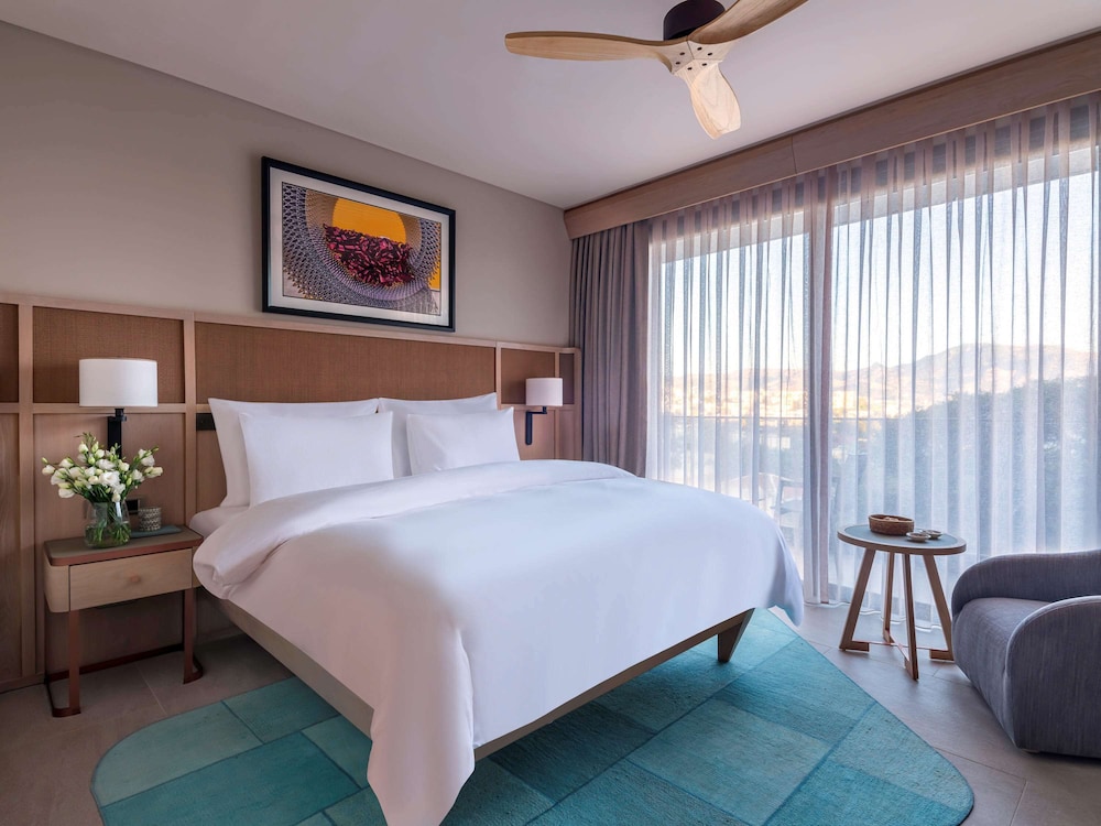 Deluxe Room, 1 King Bed (French Balcony)