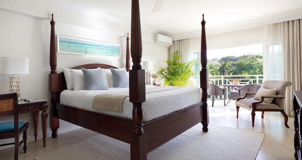 Deluxe Room, 1 Bedroom, Garden View (Riviera Bamboo Grove Deluxe)
