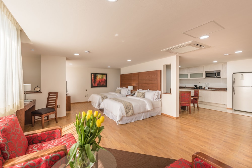 Double Master Suite