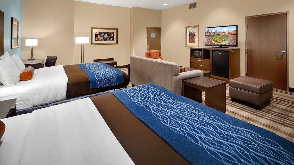 Suite, Multiple Beds, Non Smoking, Refrigerator & Microwave (with Sofabed)