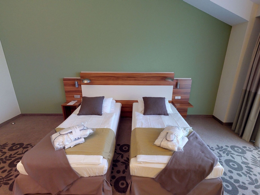Superior Room, 2 Twin Beds - Photo 4