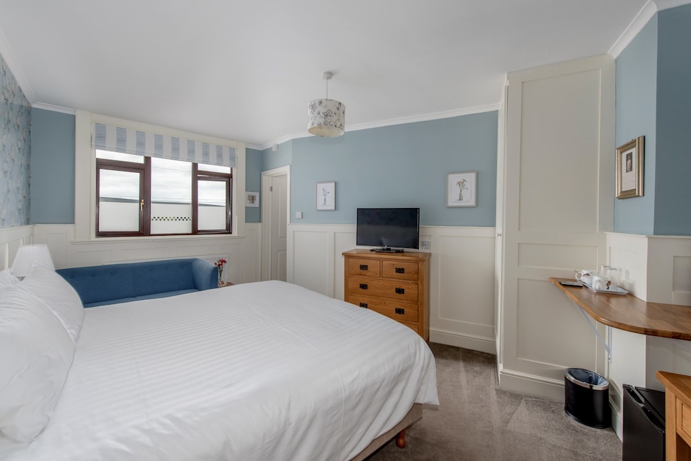 Superior Double or Twin Room, Hill View (Corelli) photo 3