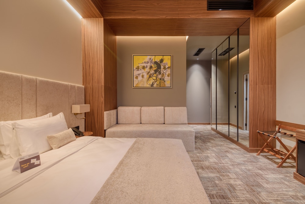 Superior Deluxe Room photo 3