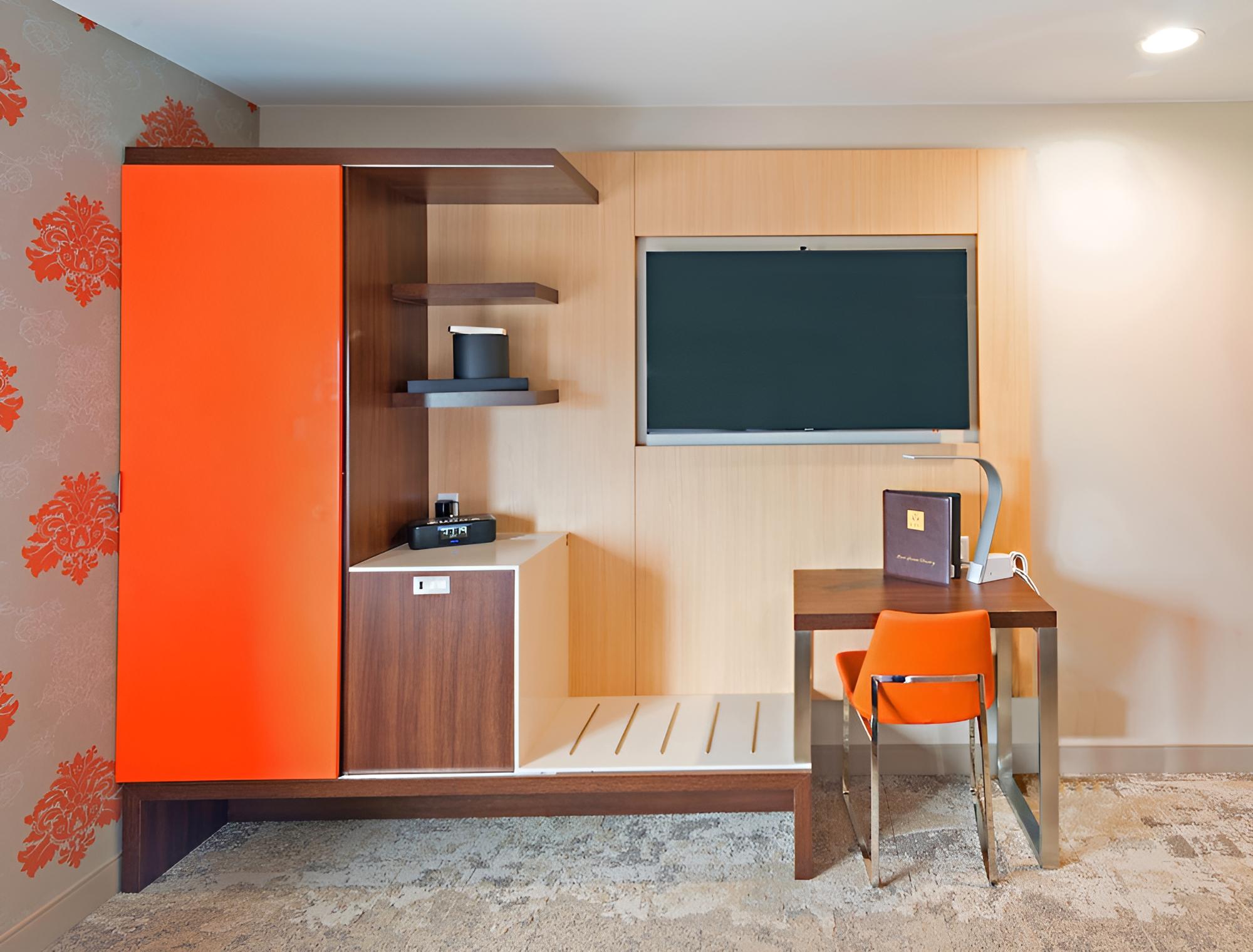 Superior Single Room, 1 King Bed photo 1