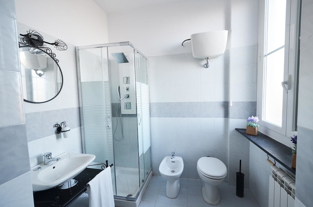 Double or Twin Room photo 3