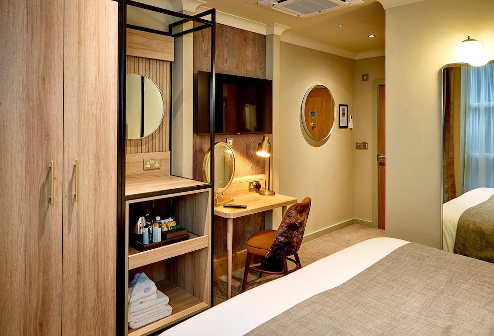 Signature Double or Twin Room, 1 Double or 2 Twin Beds