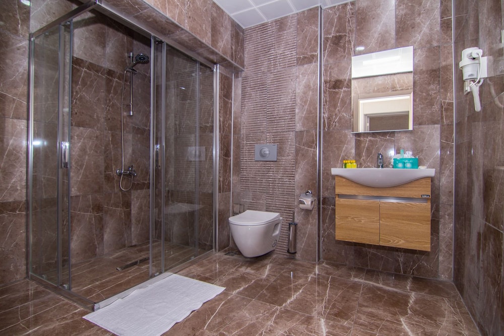 Twin Room - Photo 2