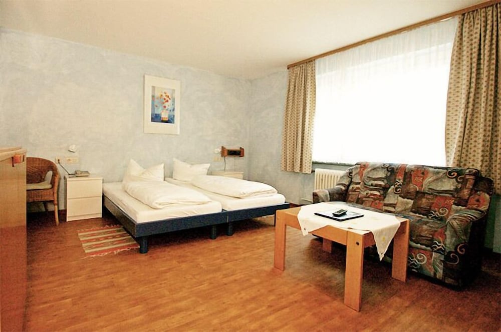 Standard Double Room photo 2