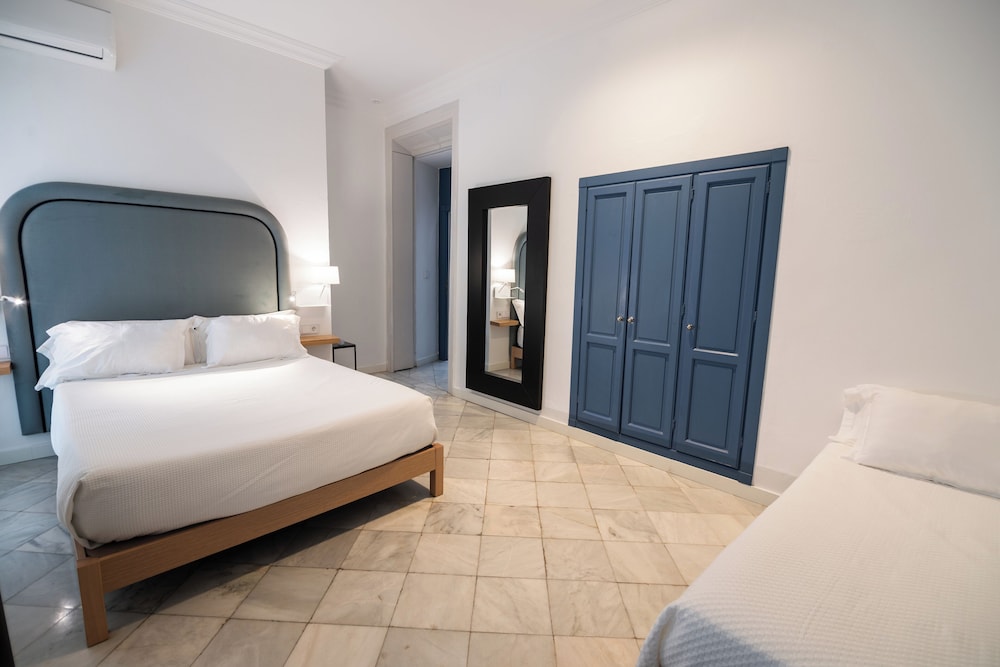 Standard Triple Room photo 3