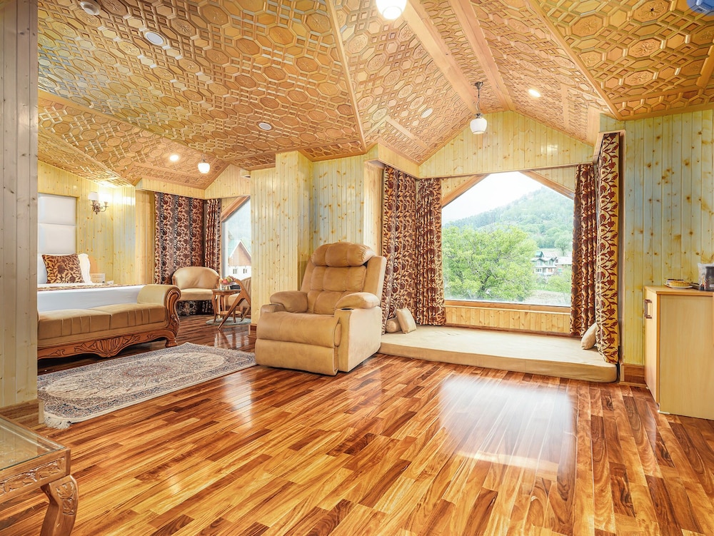 Luxury Suite, Mountain View - Photo 5