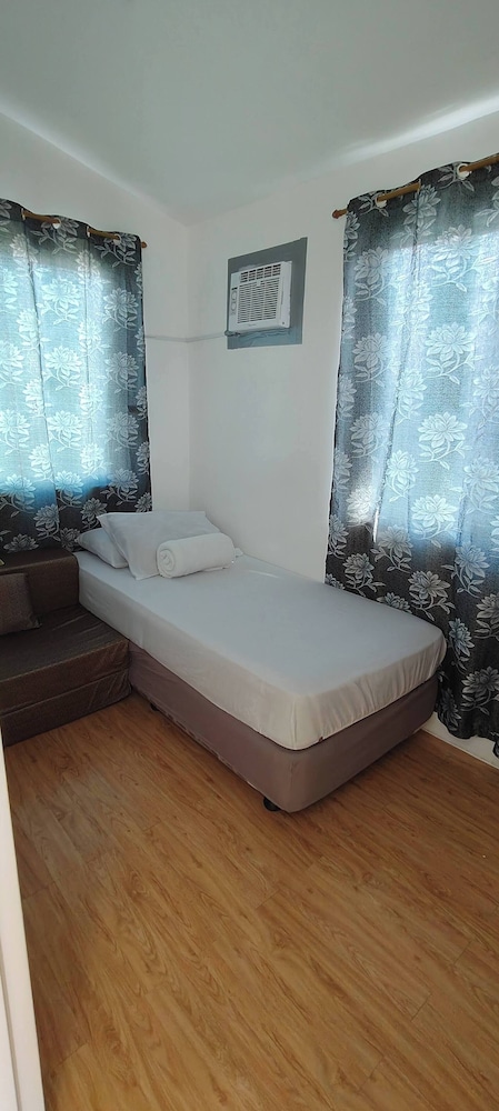 House, 3 Bedrooms, Accessible, Smoking photo 2