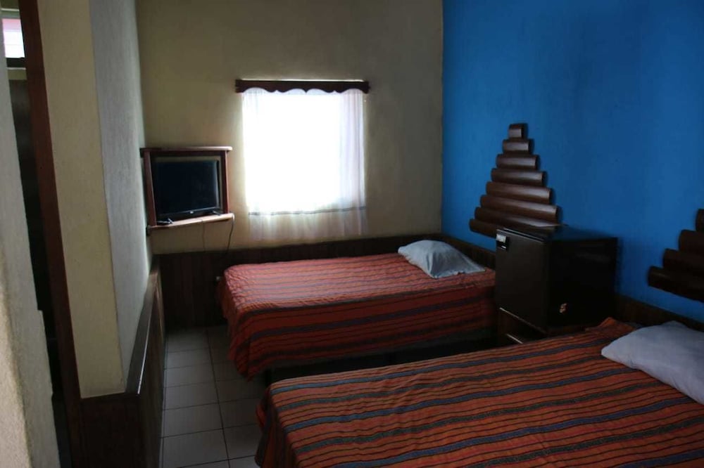Basic Double Room photo 3