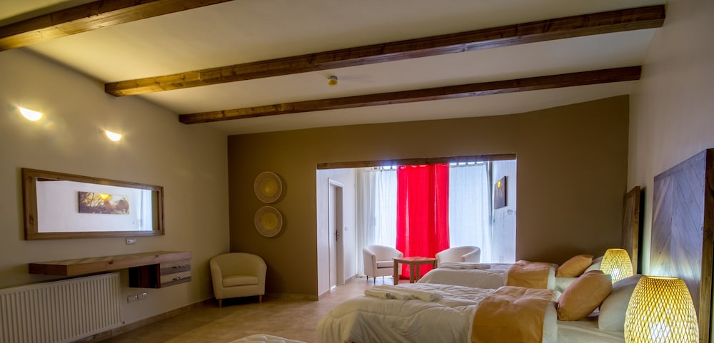 Deluxe Double or Twin Room, 1 Bedroom, Private Bathroom, Mountain View photo 1