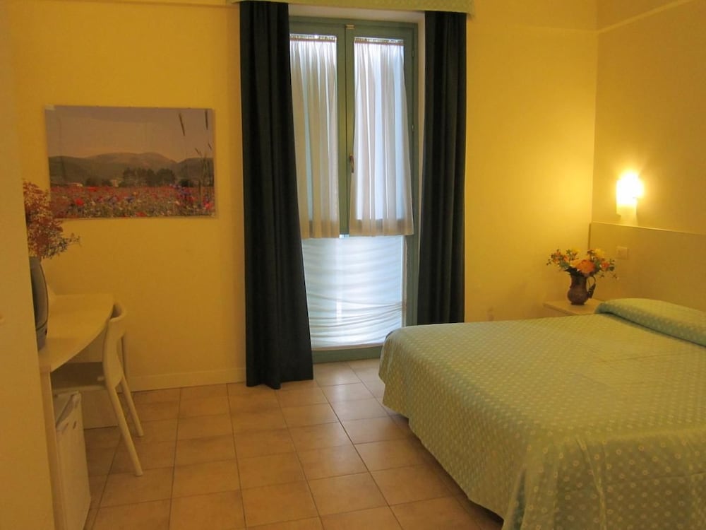 Double or Twin Room photo 1
