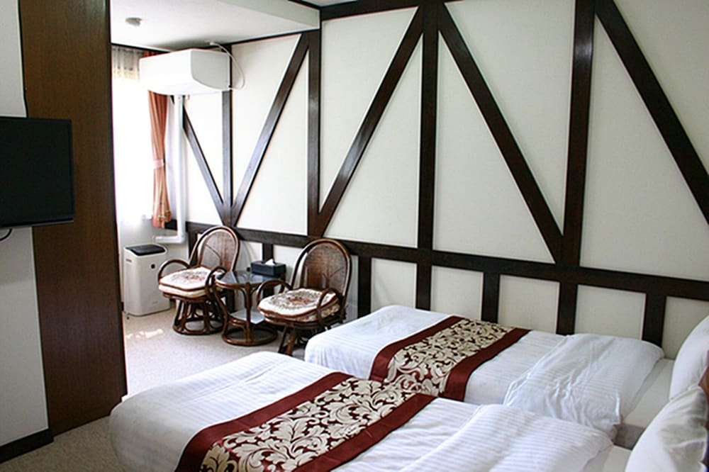 Luxury Double or Twin Room, 2 Twin Beds, Non Smoking, Mountain View photo 1
